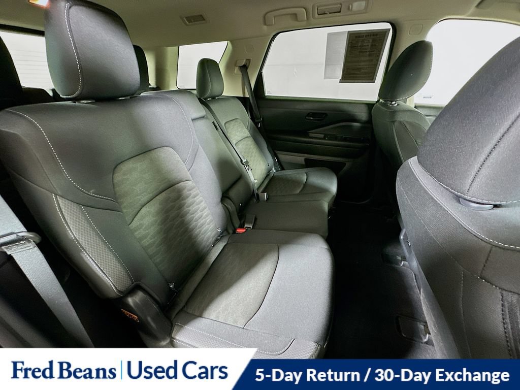 Used 2024 Nissan Pathfinder SV AWD/4WD image 34