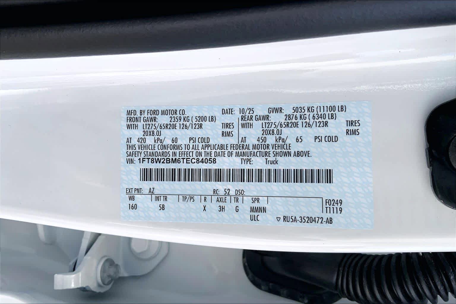 New 2026 Ford F250 Lariat w/ Black Appearance Package image 19