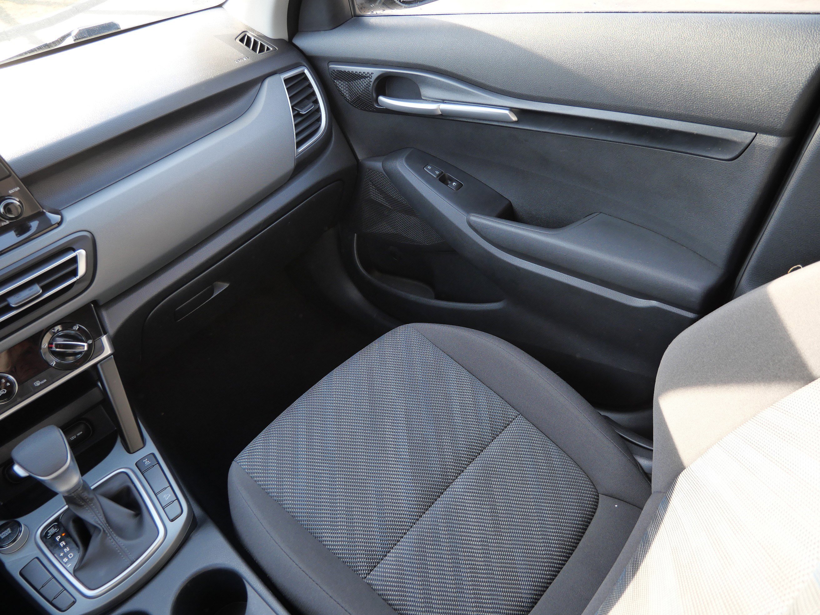 Used 2021 Kia Seltos LX image 11