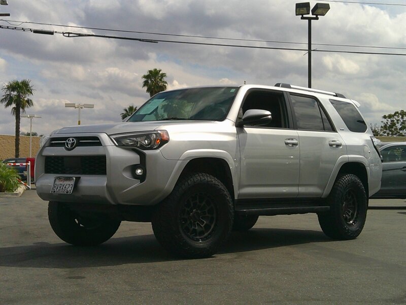 Used 2021 Toyota 4Runner SR5 Premium AWD/4WD image 29