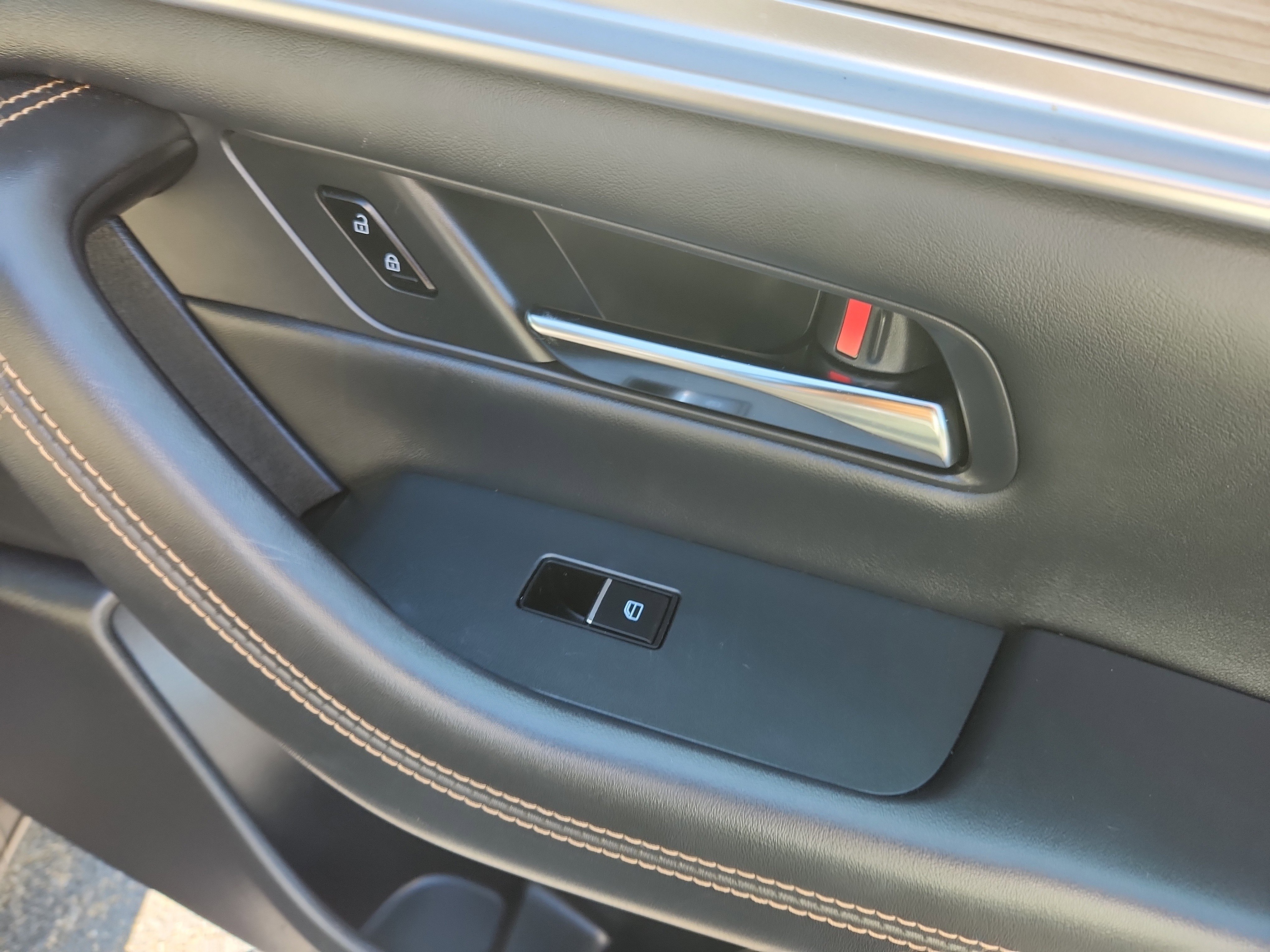 Used 2025 MAZDA CX-90 3.3 Turbo w/ Preferred Package image 48