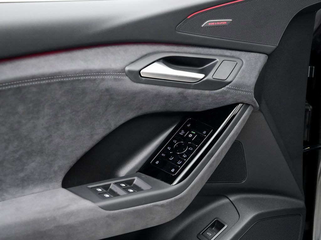 New 2025 Audi SQ6 e-tron Premium Plus image 8