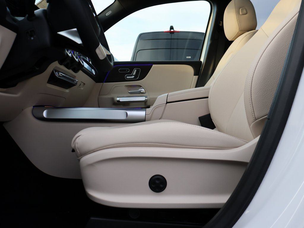 New 2026 Mercedes-Benz GLB 250 4MATIC image 38
