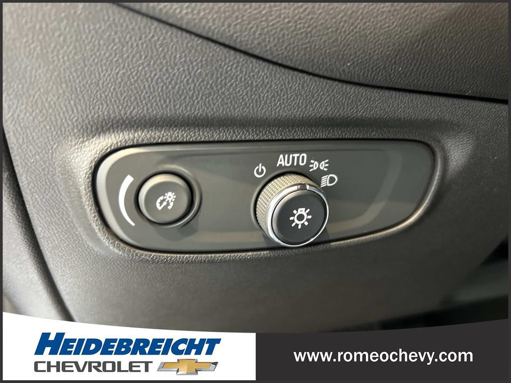 Used 2023 Chevrolet Equinox LT FWD image 29