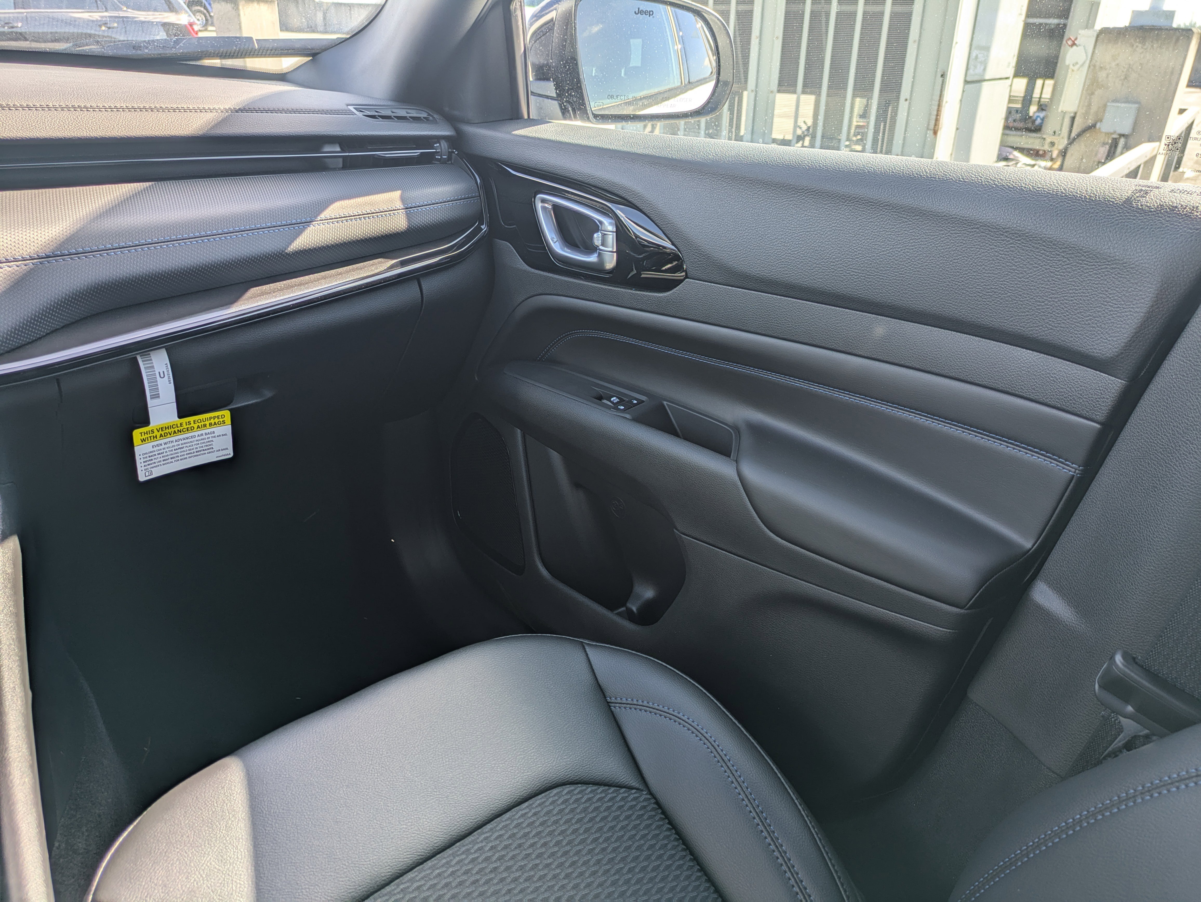 New 2026 Jeep Compass Latitude image 18