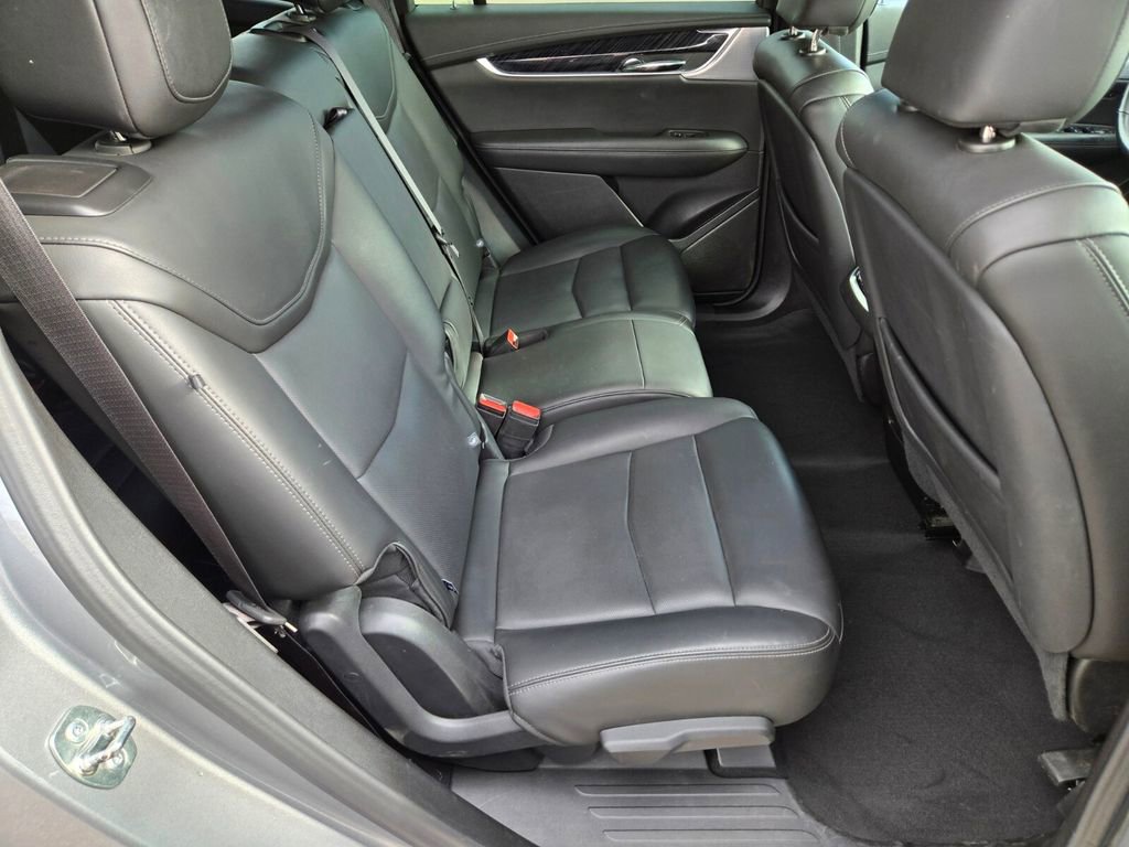 Used 2024 Cadillac XT6 Premium Luxury AWD/4WD image 13