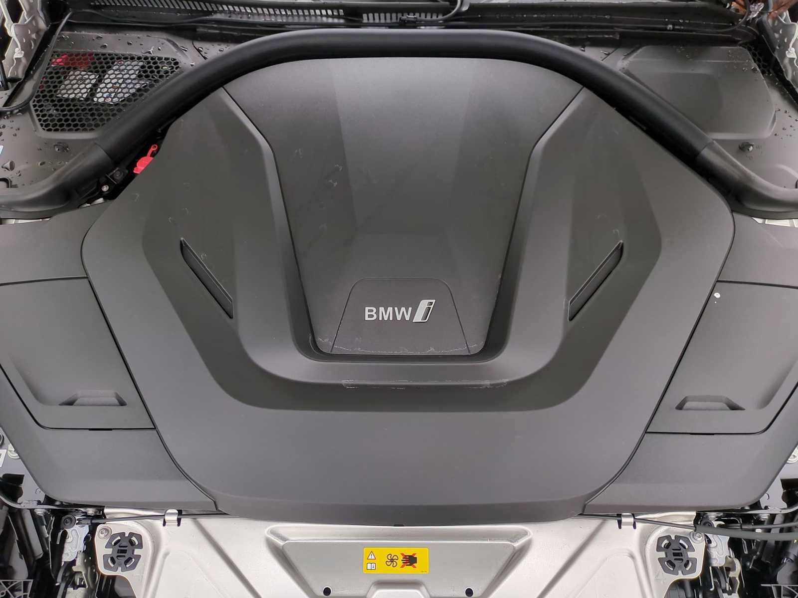 Used 2025 BMW i4 xDrive40i w/ Premium Package image 15