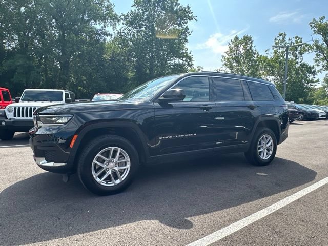 Used 2025 Jeep Grand Cherokee L Laredo AWD/4WD image 25
