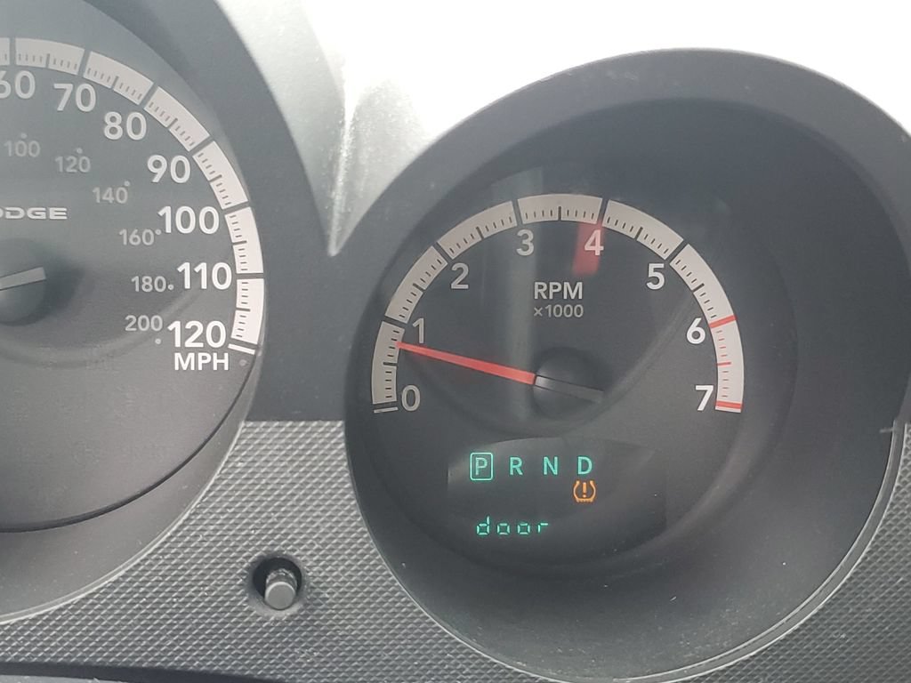 Used 2011 Dodge Nitro Heat AWD/4WD image 24