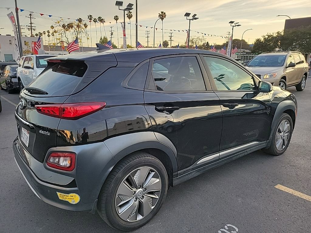 Used 2021 Hyundai Kona Ultimate FWD image 7