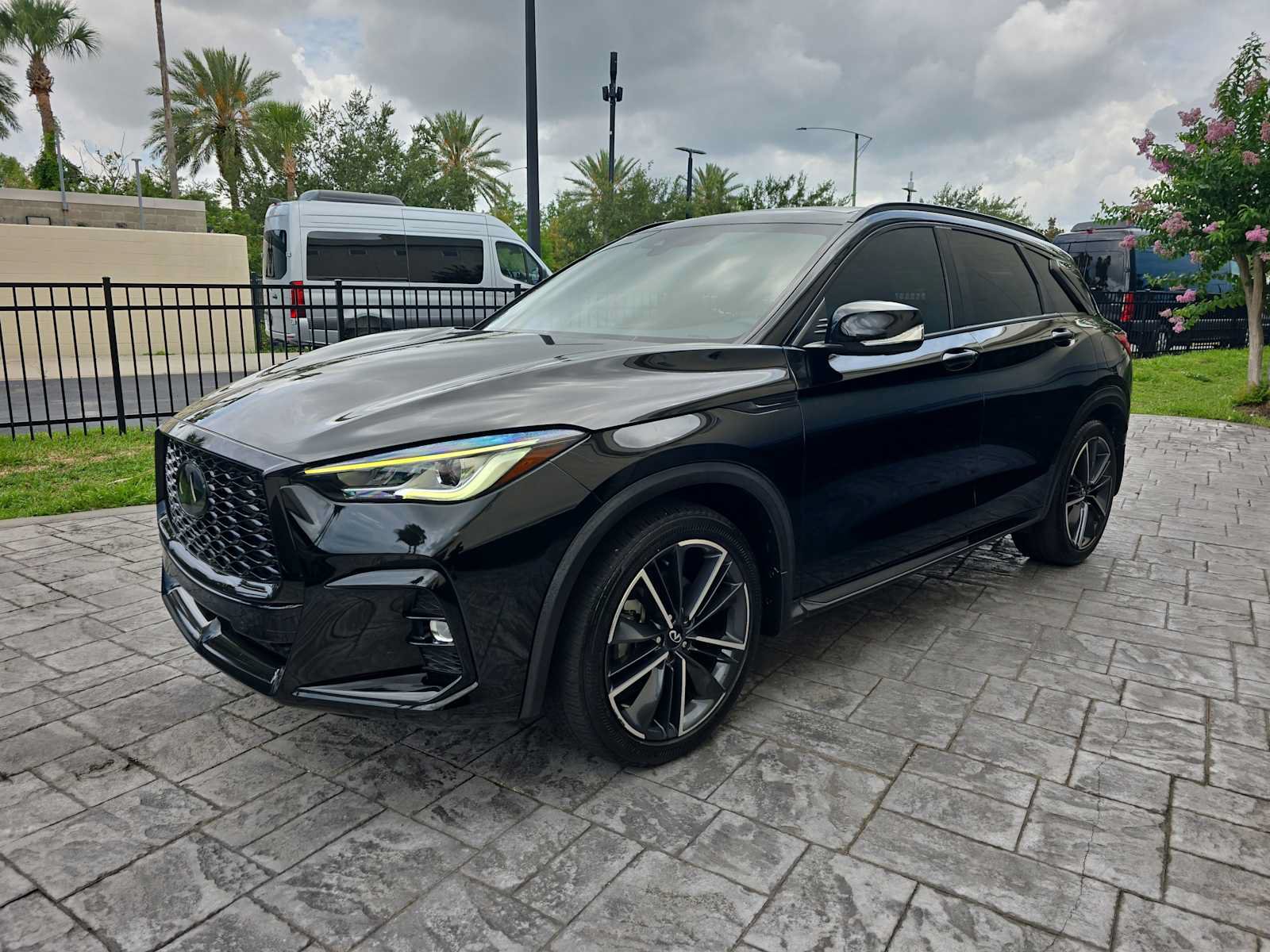 Used 2023 INFINITI QX50 Sport FWD image 8