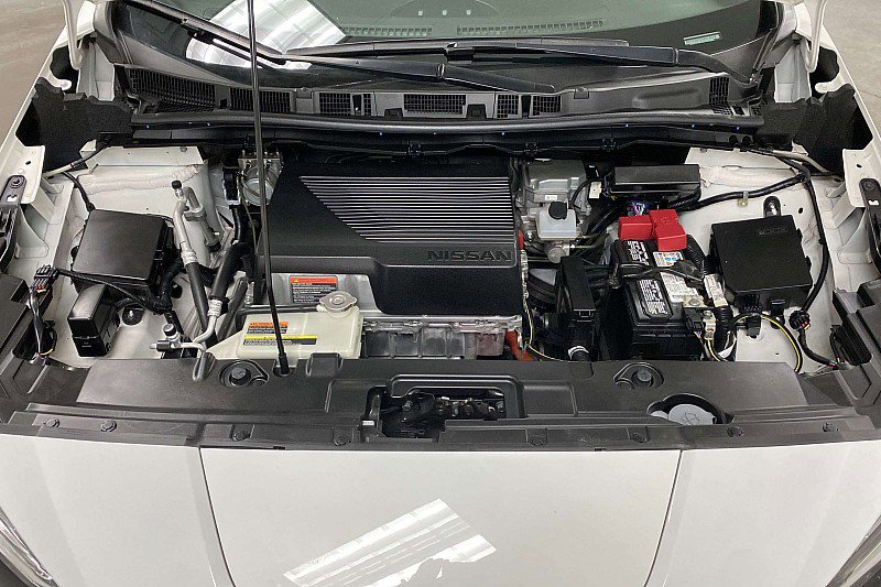 Used 2022 Nissan Leaf S image 12