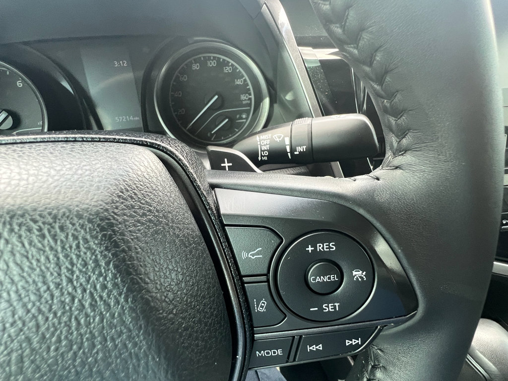 Used 2021 Toyota Camry SE image 19