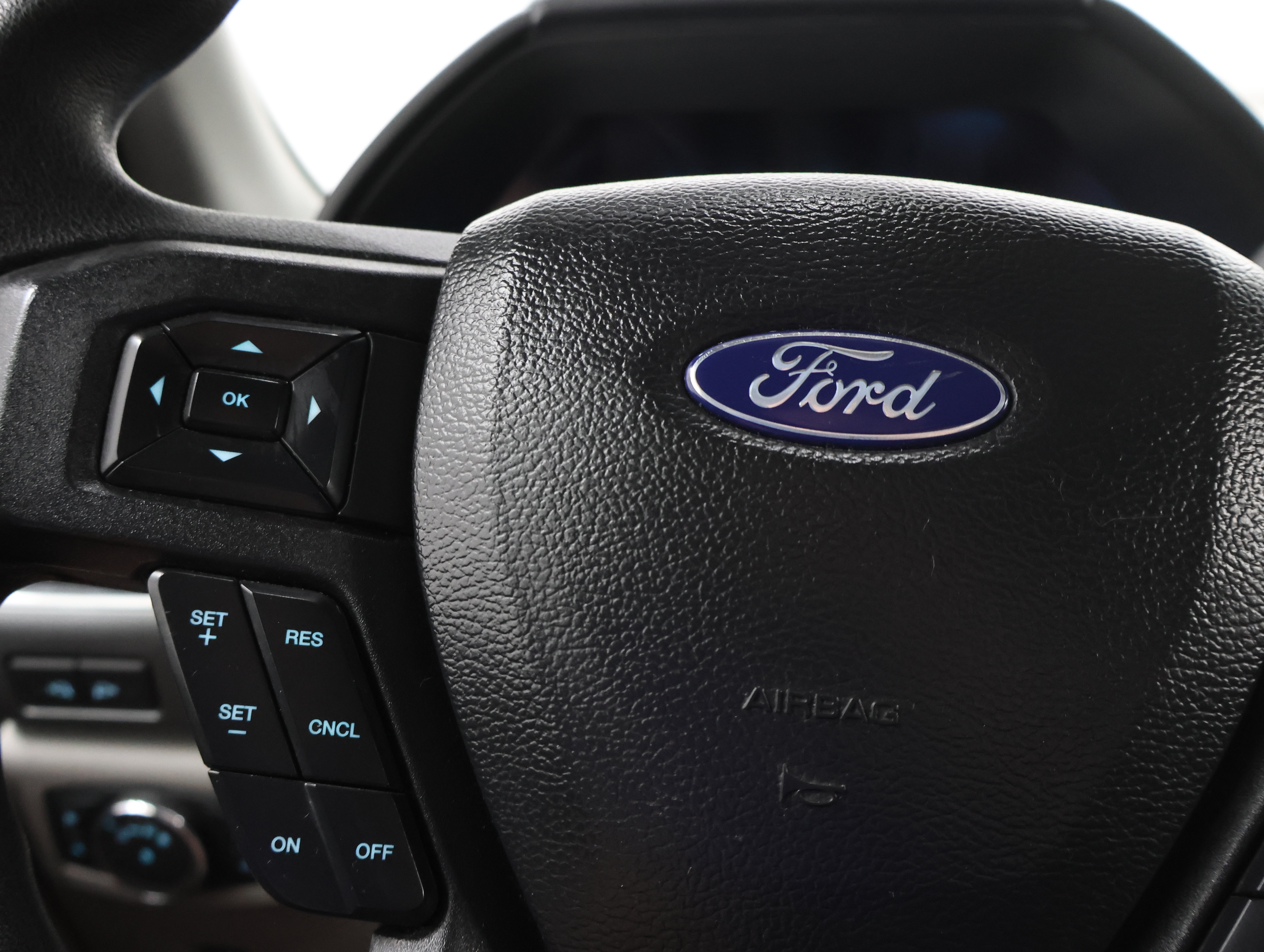 Used 2020 Ford F250 XLT w/ XLT Premium Package AWD/4WD image 15