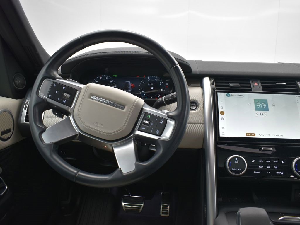 Used 2023 Land Rover Discovery HSE R-Dynamic image 30