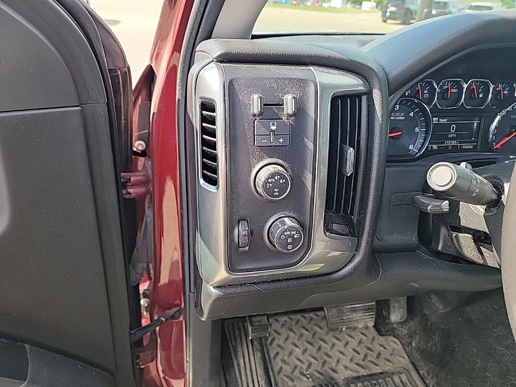 Used 2015 Chevrolet Silverado 1500 LT w/ All Star Edition AWD/4WD image 28