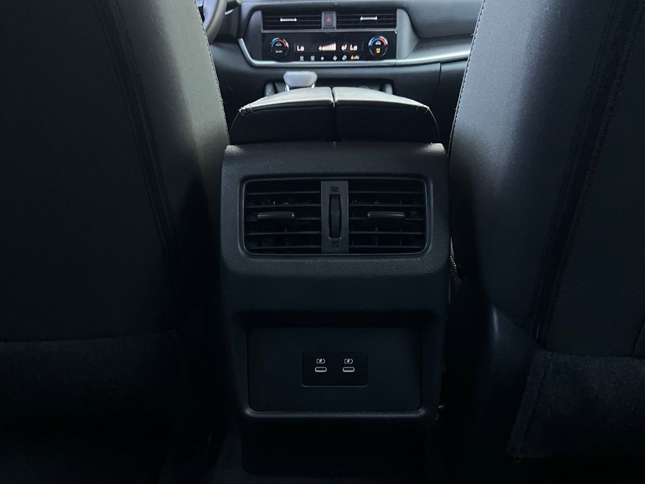 Used 2025 Nissan Rogue SV FWD image 13