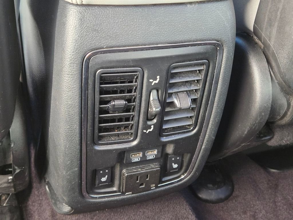 Used 2018 Jeep Grand Cherokee Limited image 15