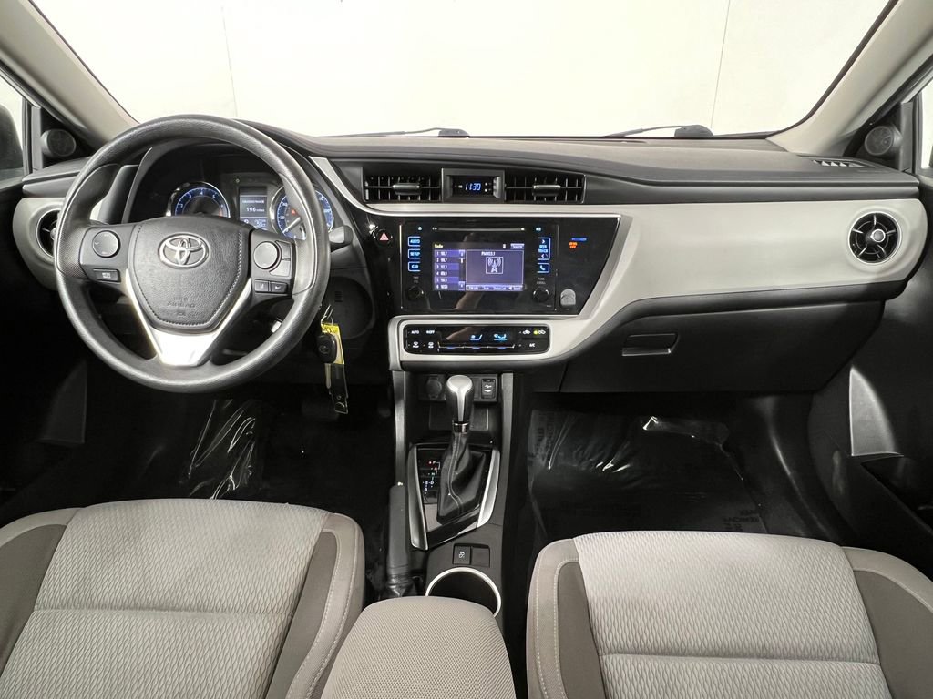 Used 2019 Toyota Corolla LE image 14