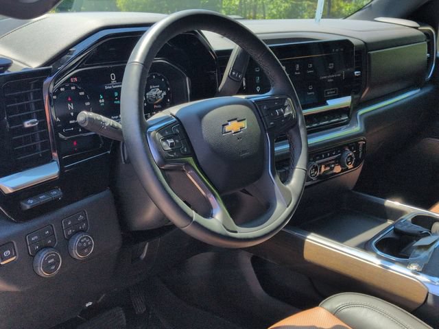 Used 2026 Chevrolet Silverado 3500 High Country w/ High Country Premium Package AWD/4WD image 13