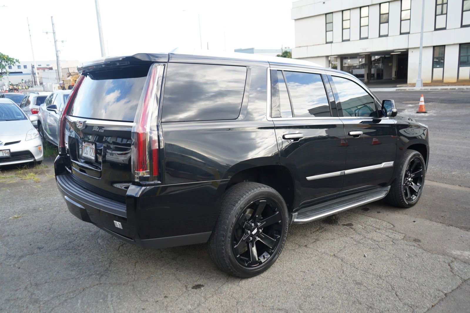 Used 2016 Cadillac Escalade 2WD image 23