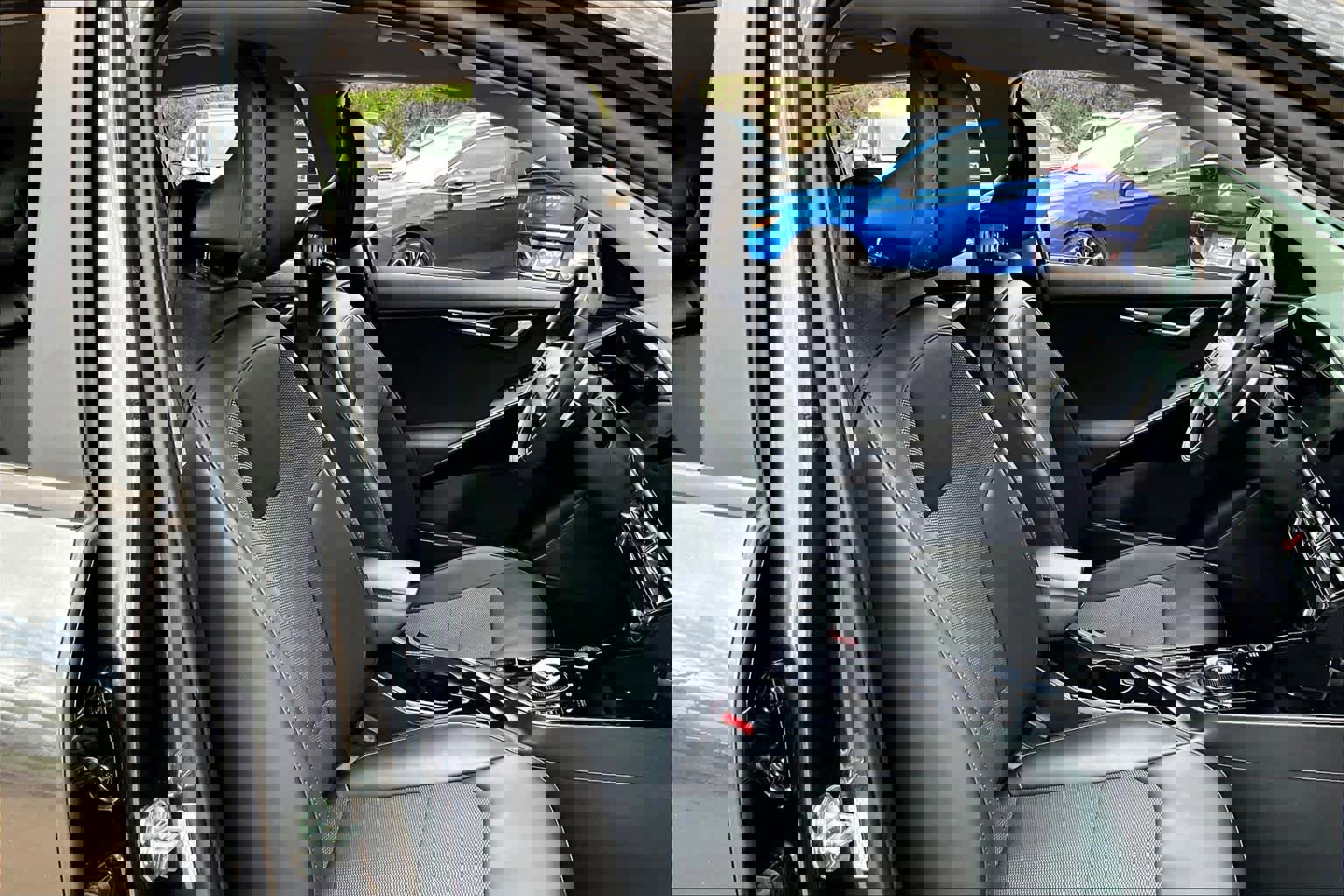 Used 2023 Kia Niro EX image 9