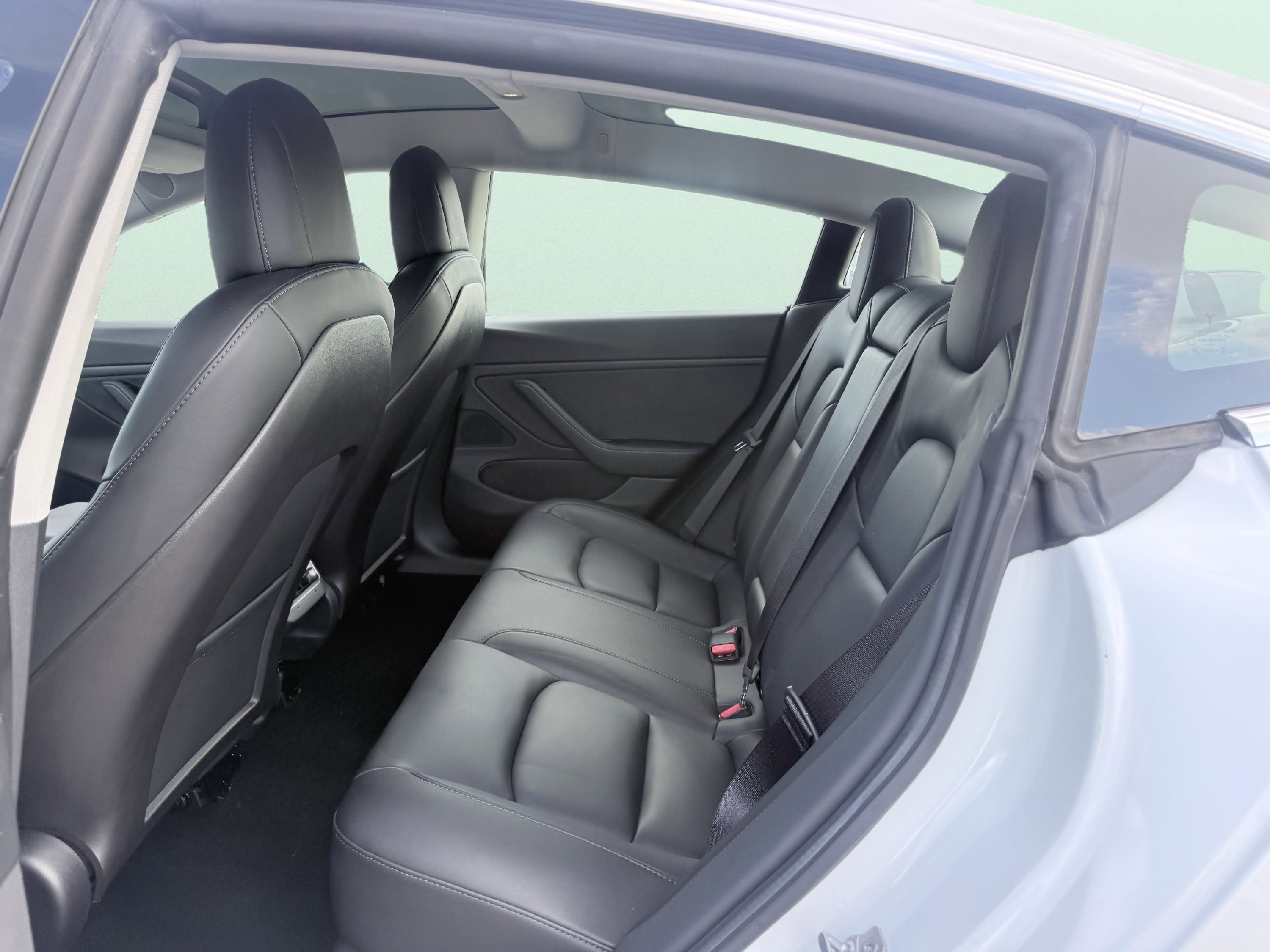 Used 2020 Tesla Model 3 Long Range image 33