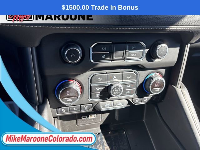 Used 2023 Chevrolet Suburban Premier image 28