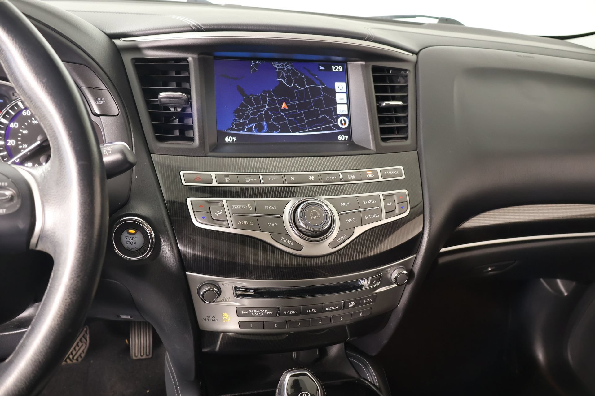 Used 2017 INFINITI QX60 Luxe w/ Premium Plus Package AWD/4WD image 5
