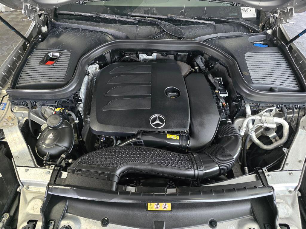 Used 2022 Mercedes-Benz GLC 300 4MATIC image 10