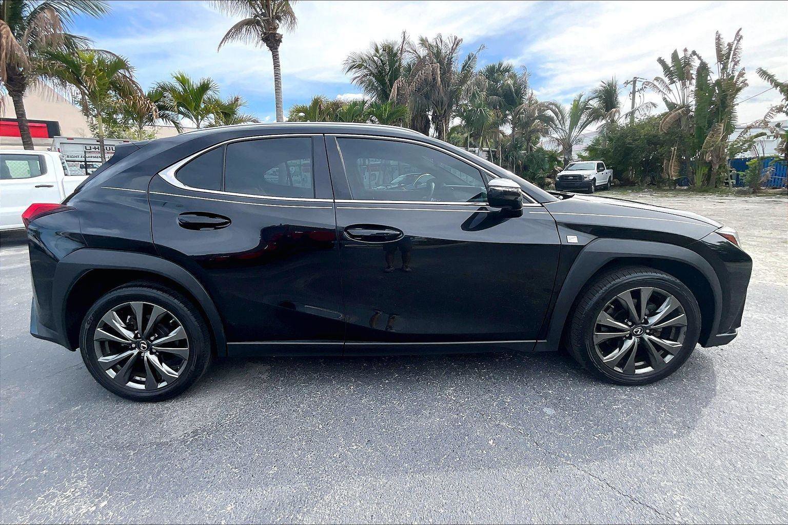 Used 2019 Lexus UX 200 F Sport w/ F Sport Premium Package image 31