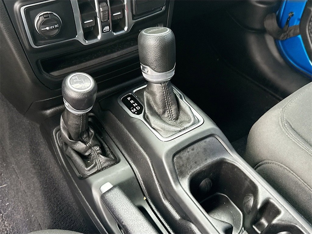 Used 2021 Jeep Gladiator Willys image 15