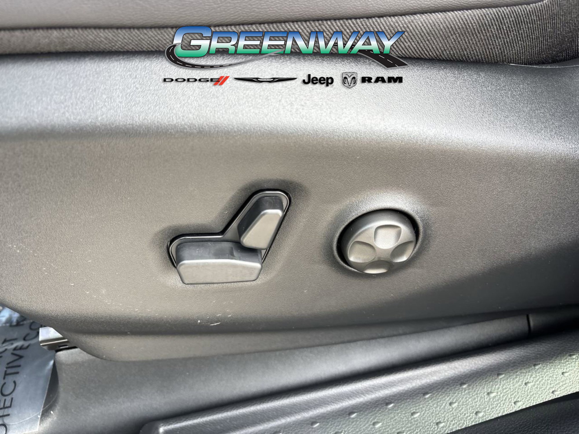 New 2026 Chrysler Pacifica Select w/ S Appearance Package image 20