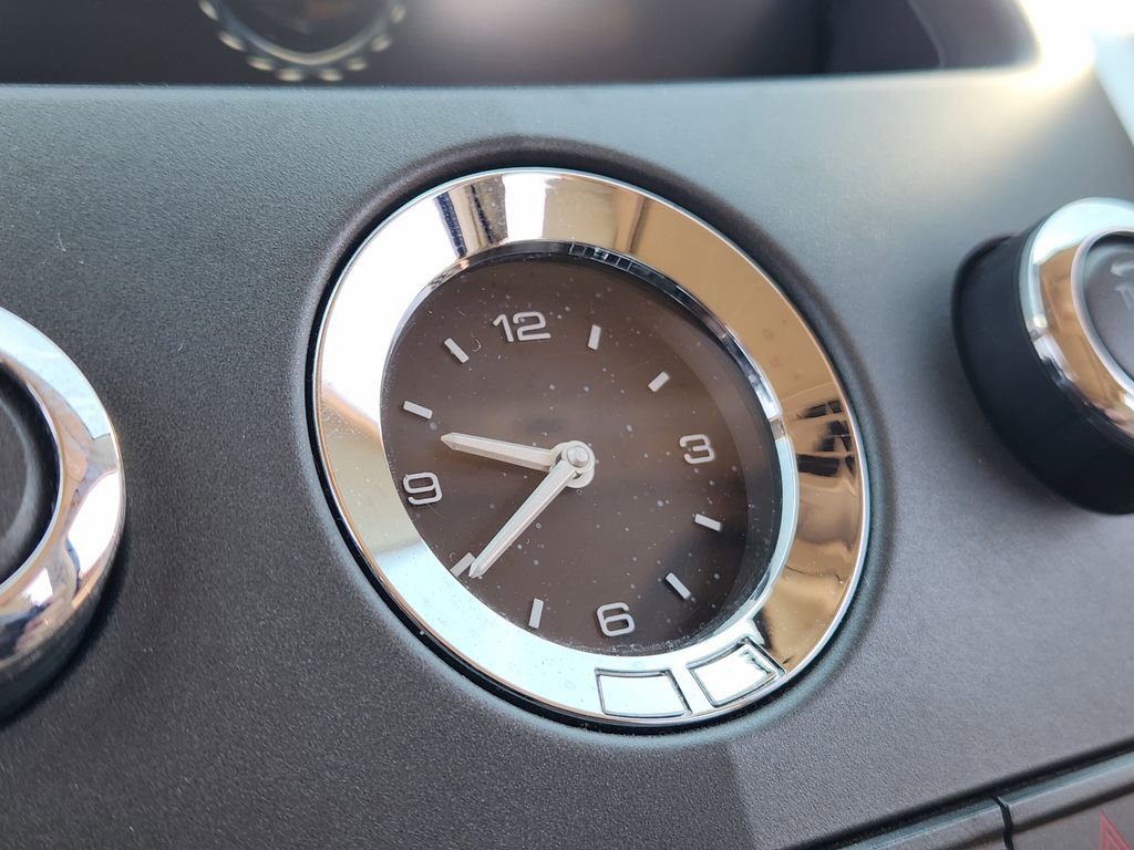 Used 2012 Cadillac SRX Premium FWD image 18
