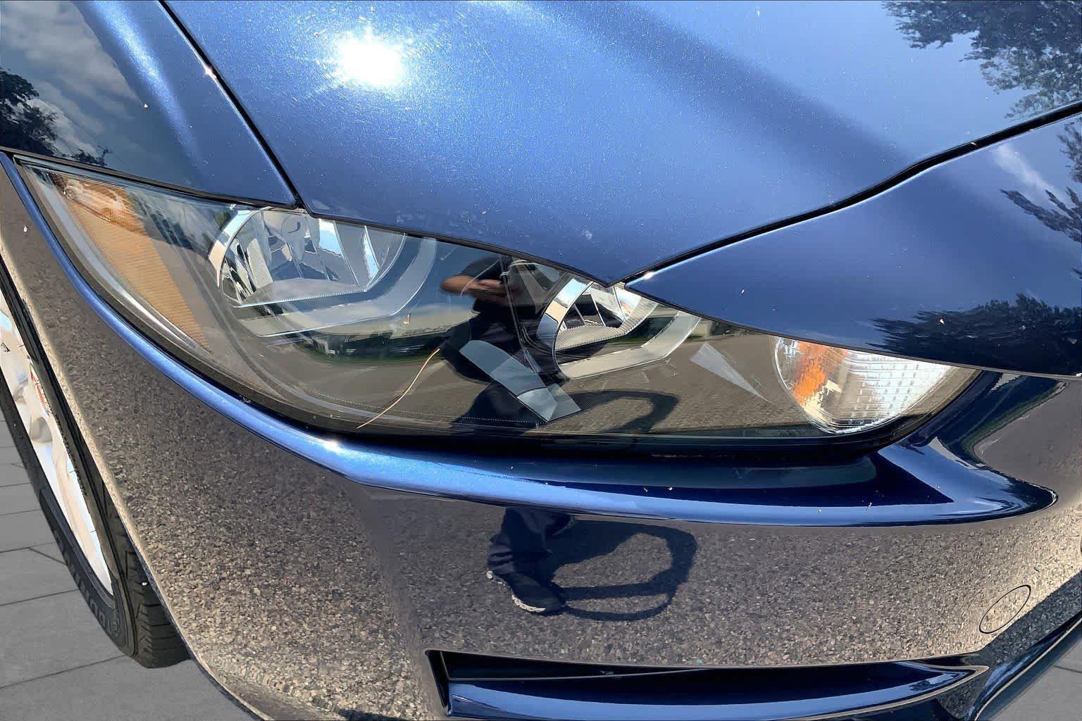 Used 2019 Jaguar XE Premium AWD/4WD image 25
