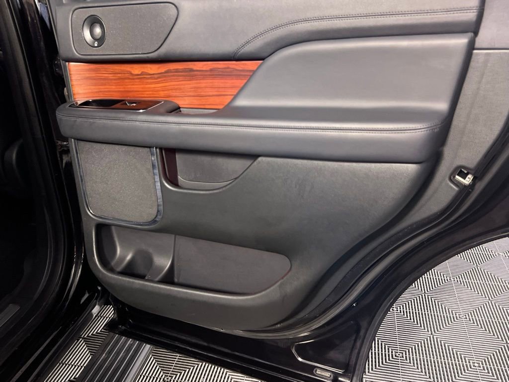 Used 2024 Lincoln Navigator Reserve image 34