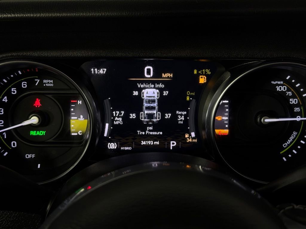 Used 2022 Jeep Wrangler Unlimited Sahara w/ Cold Weather Group AWD/4WD image 15