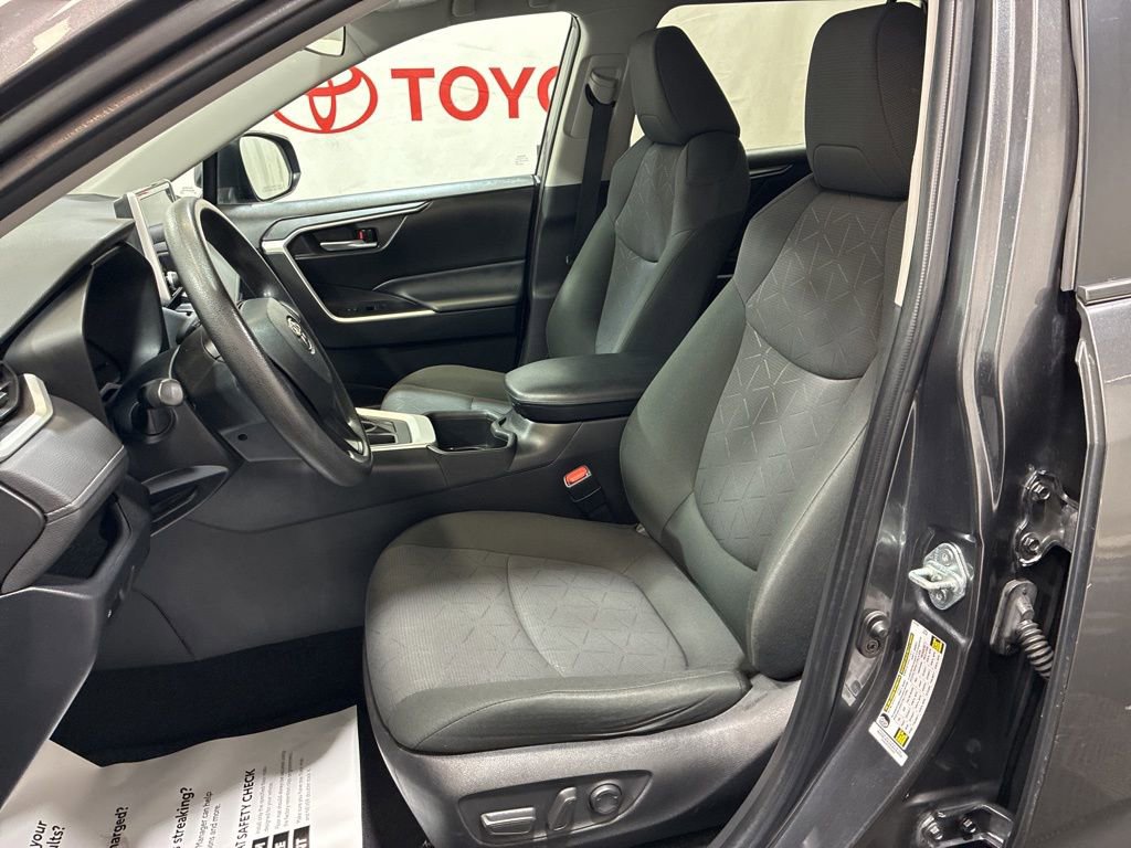 Used 2023 Toyota RAV4 XLE image 24