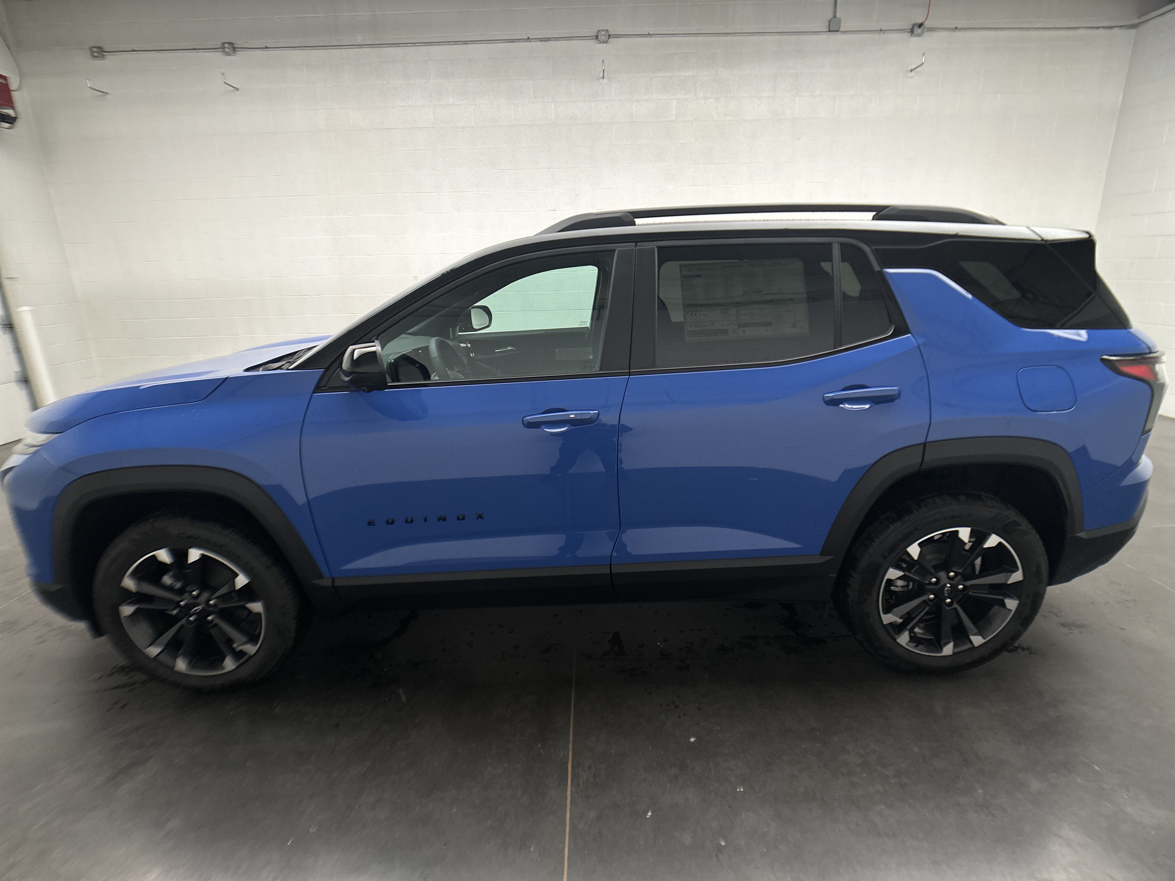 New 2026 Chevrolet Equinox RS w/ Convenience Package III FWD image 44
