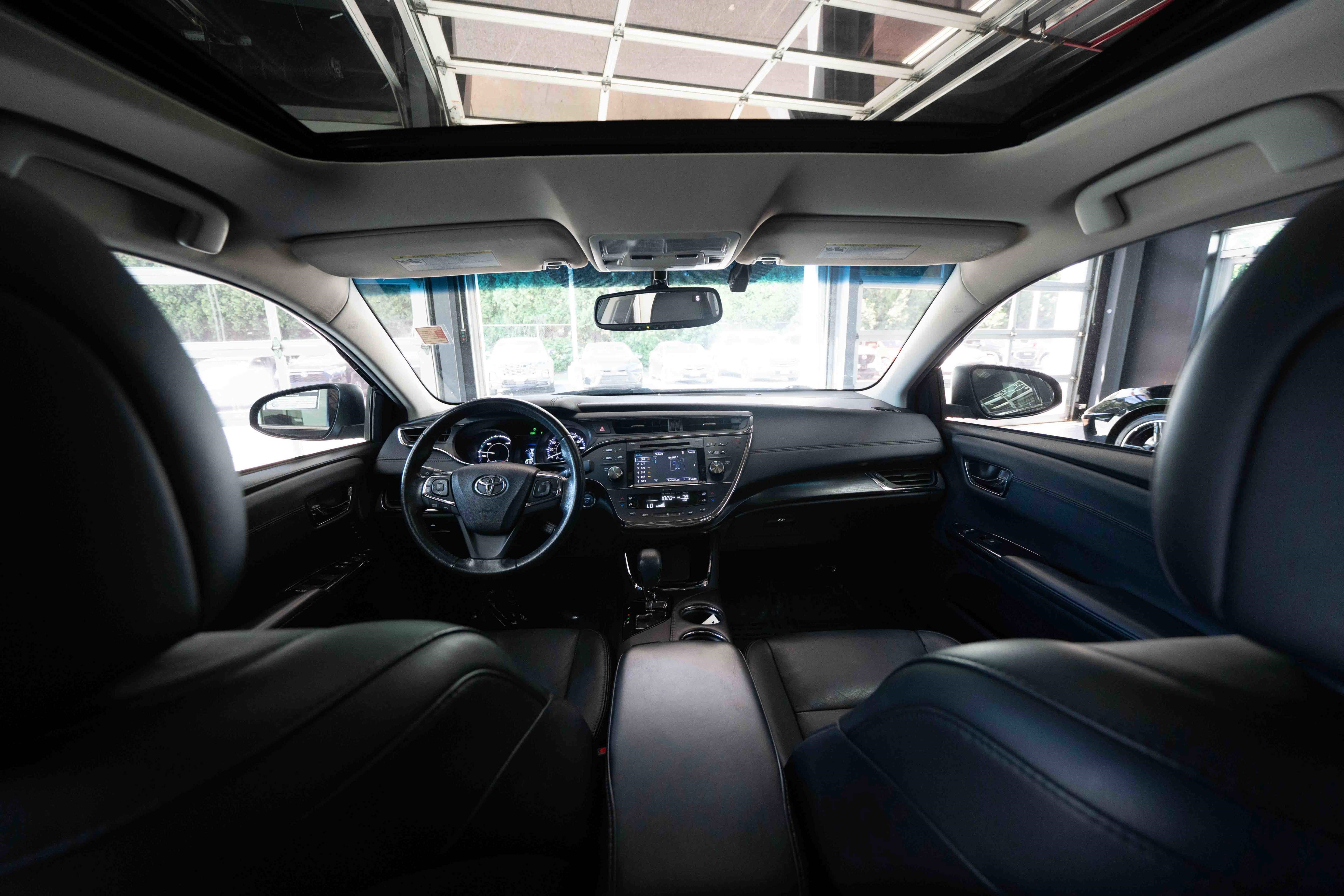 Used 2016 Toyota Avalon XLE Premium w/ Protection Package FWD image 19