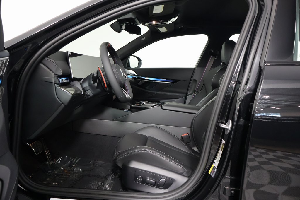 New 2027 BMW M5 w/ Carbon Package AWD/4WD image 5