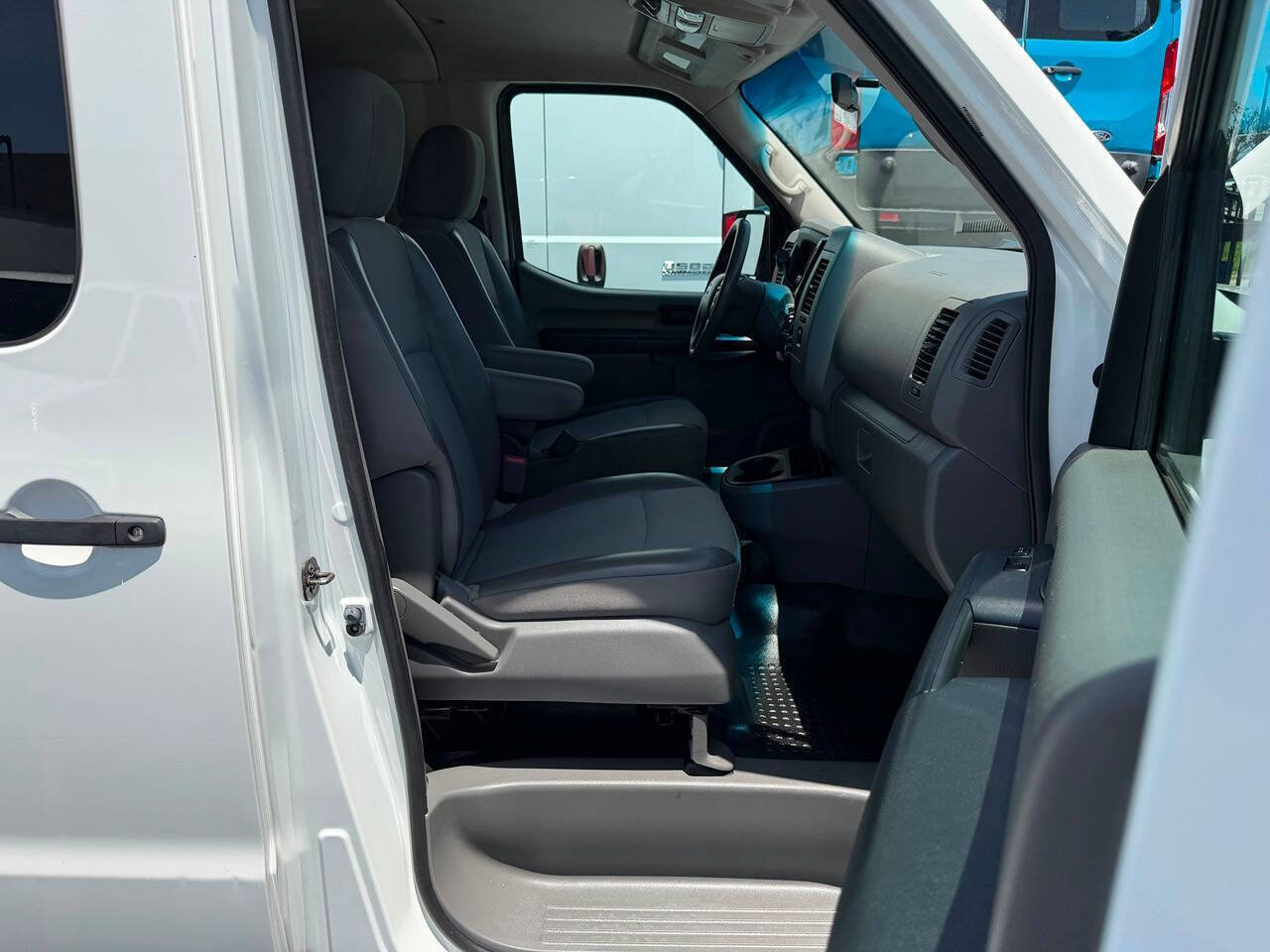 Used 2019 Nissan NV 3500 S RWD image 17