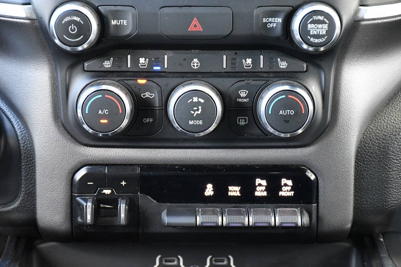 Used 2020 RAM 1500 Laramie w/ Sport Appearance Package AWD/4WD image 31