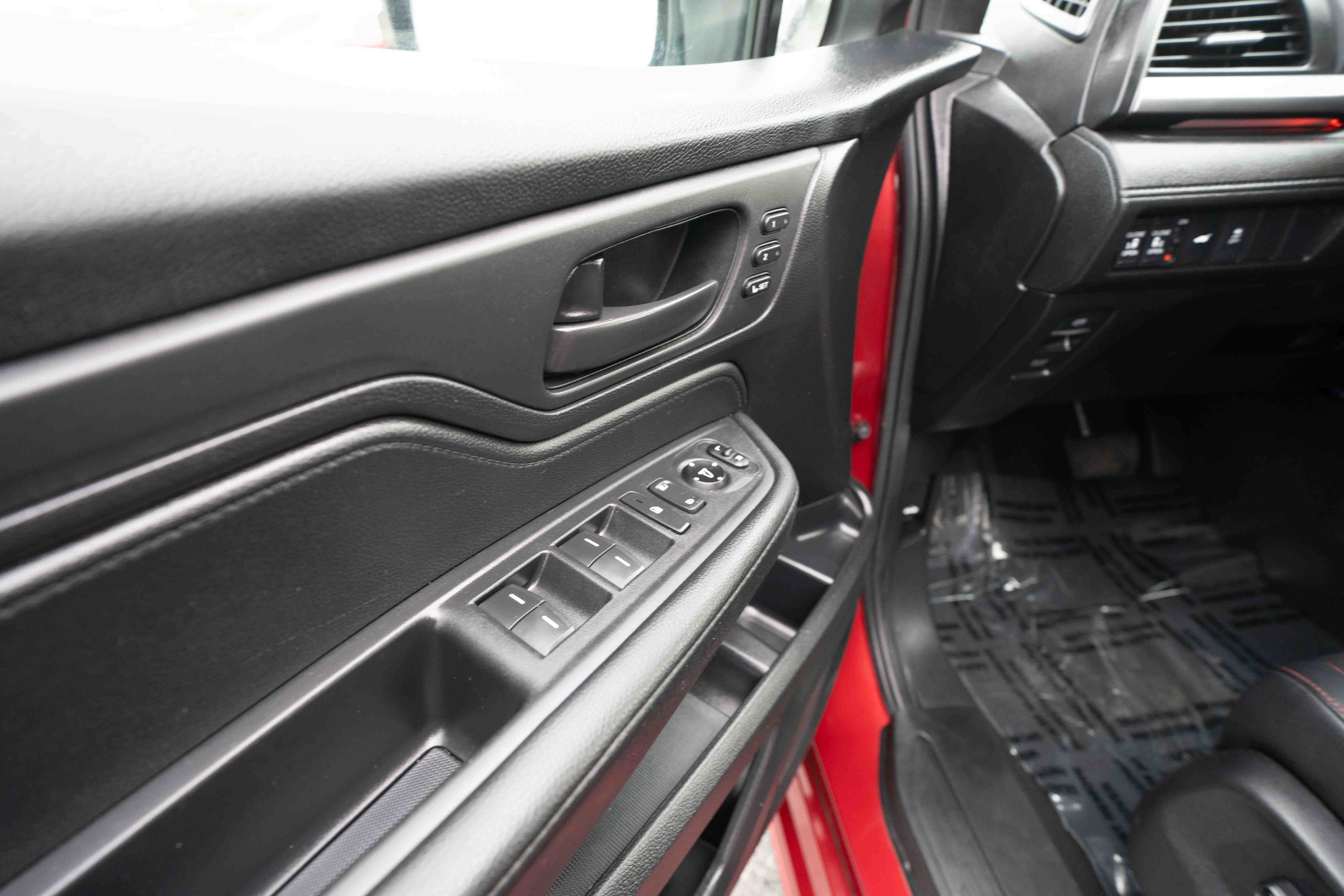 Used 2025 Honda Odyssey Sport-L image 7