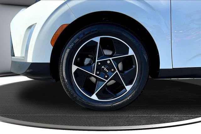 Used 2024 Kia Soul EX image 32