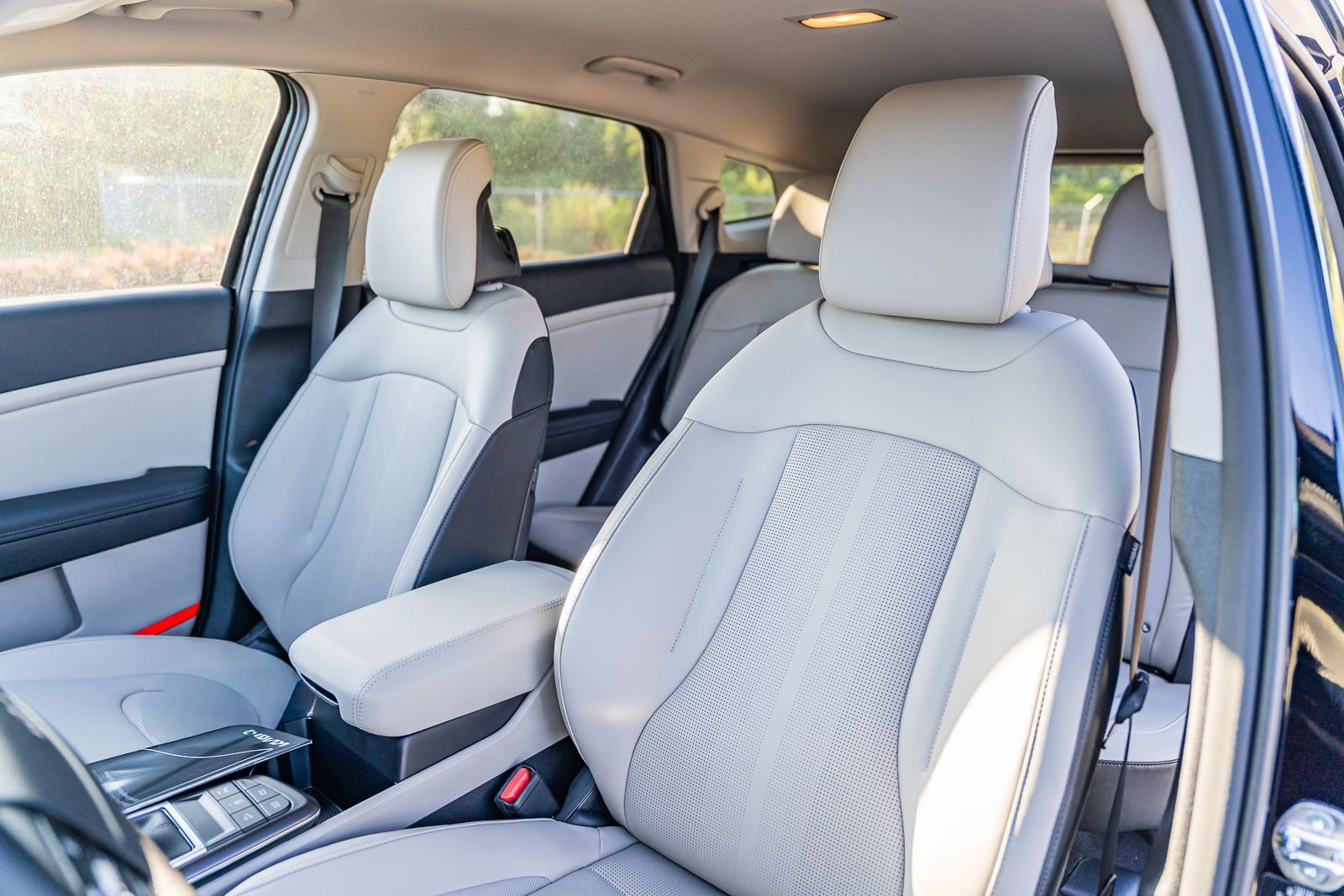 New 2026 Kia Sportage EX image 14