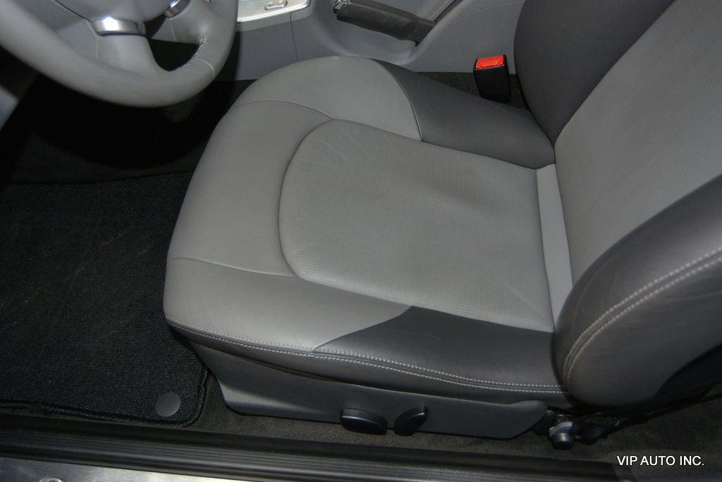 Used 2005 Chrysler Crossfire Limited image 15