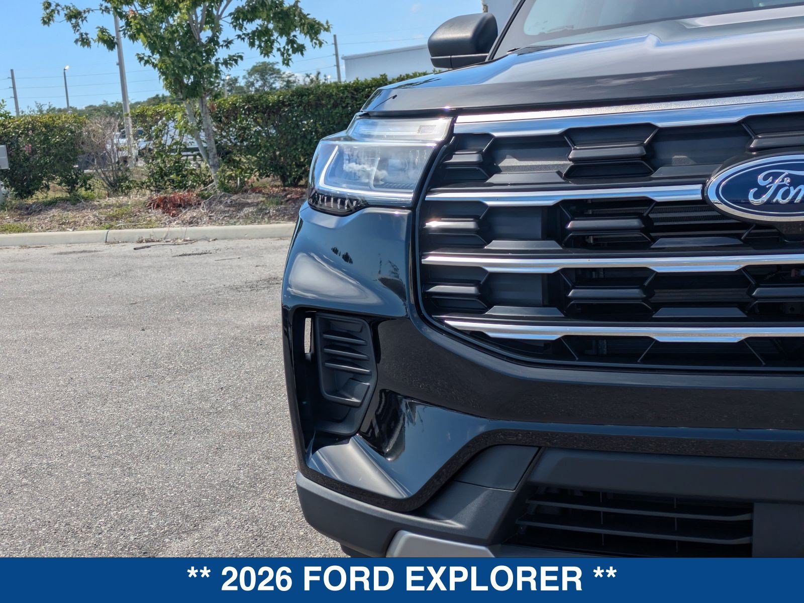 New 2026 Ford Explorer Active RWD image 11