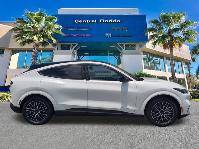 Used 2025 Ford Mustang Mach-E Premium AWD/4WD image 4