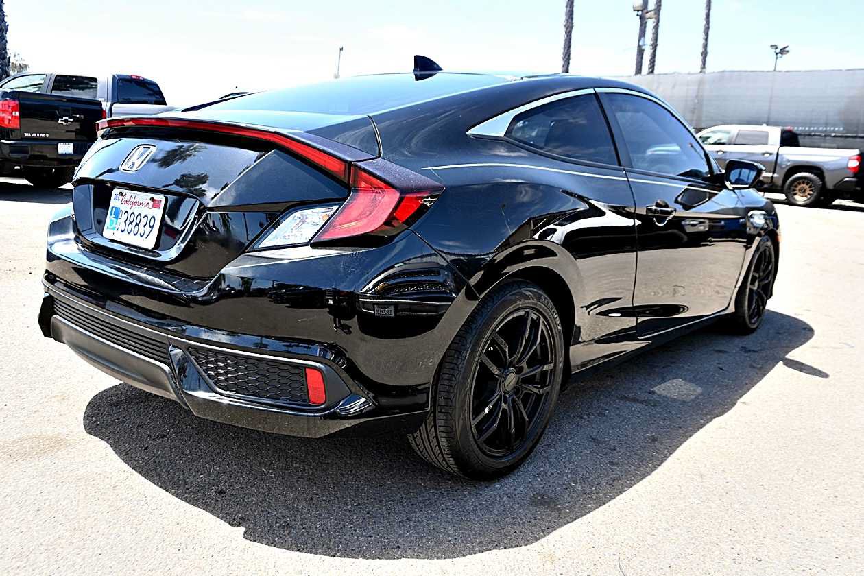 Used 2019 Honda Civic EX image 7